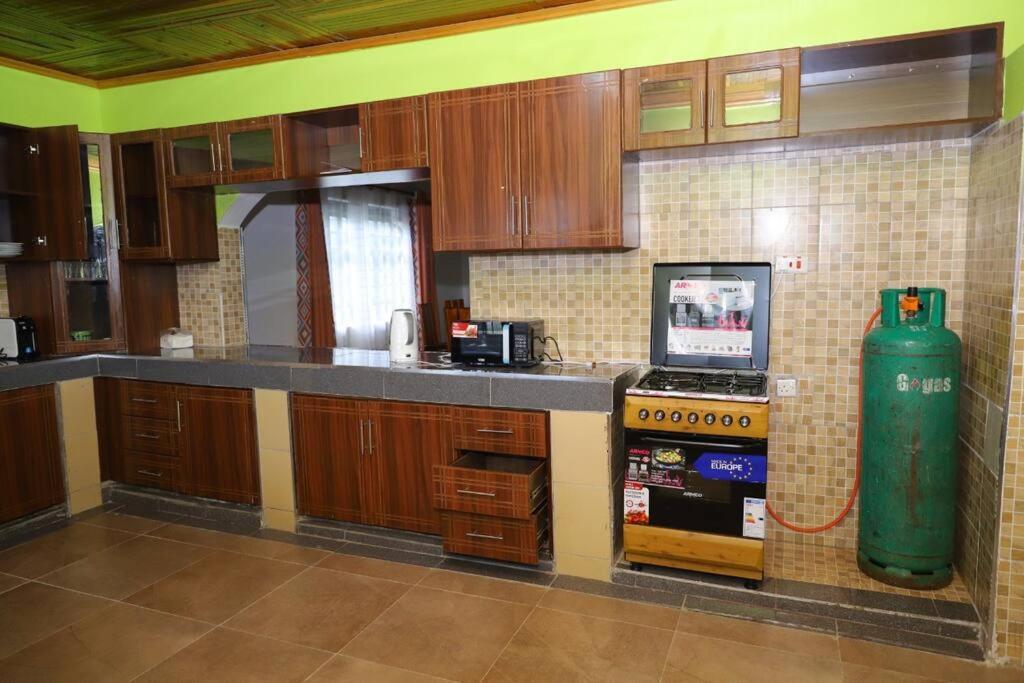 Esniko Villa Narok Экстерьер фото